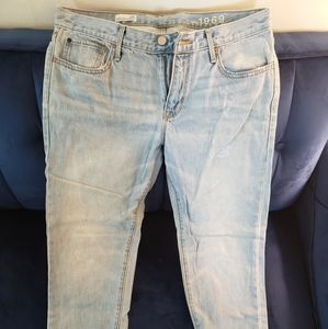 Like new Gap 1969 Sexy Boyfriend light wash jeans
